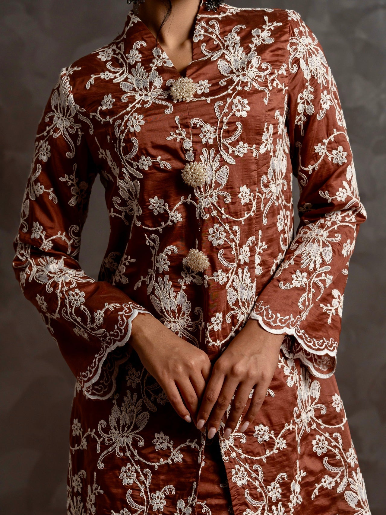Kebaya Seri Ayura - Rich Brown EMANUEL FEMME