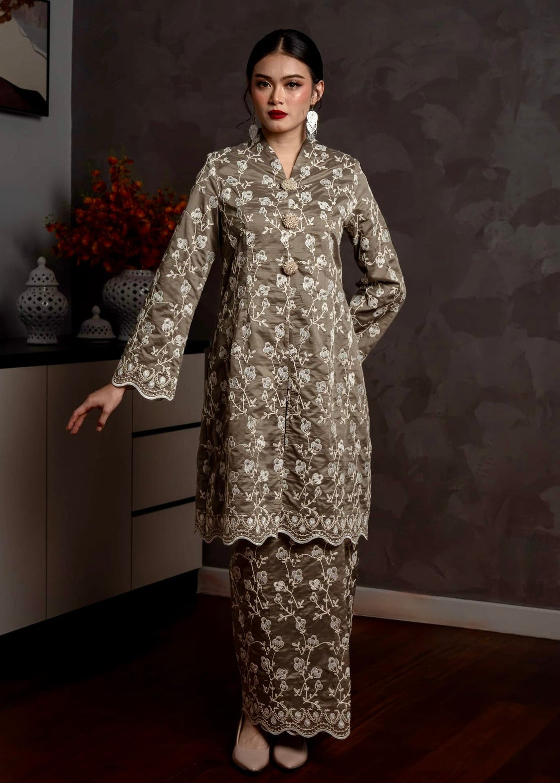 Kebaya Seri Zara - Grey EMANUEL FEMME