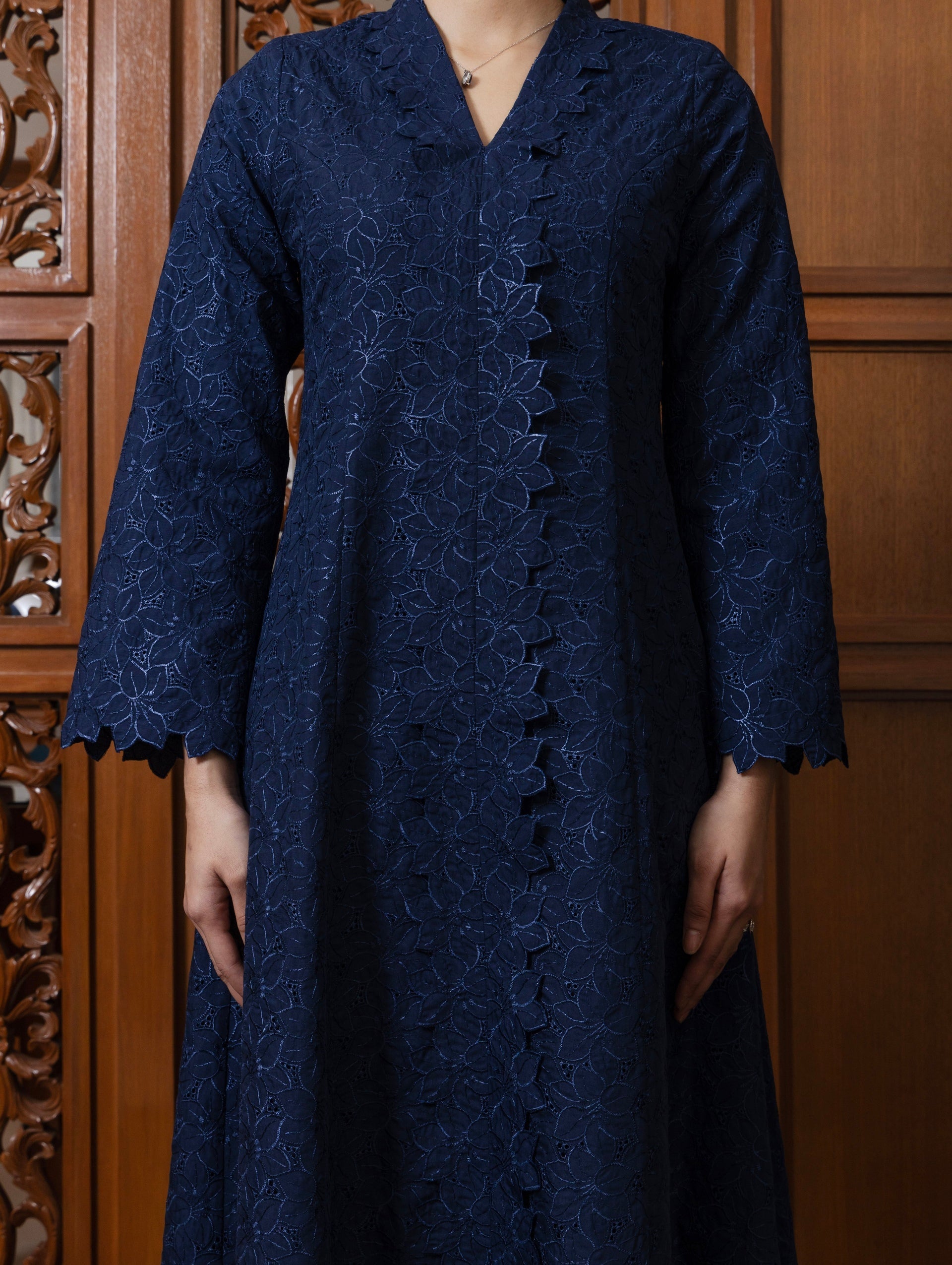 {LIMITED EDITION} Arabella Jubah Kebarung Classic - Navy Blue EMANUEL FEMME