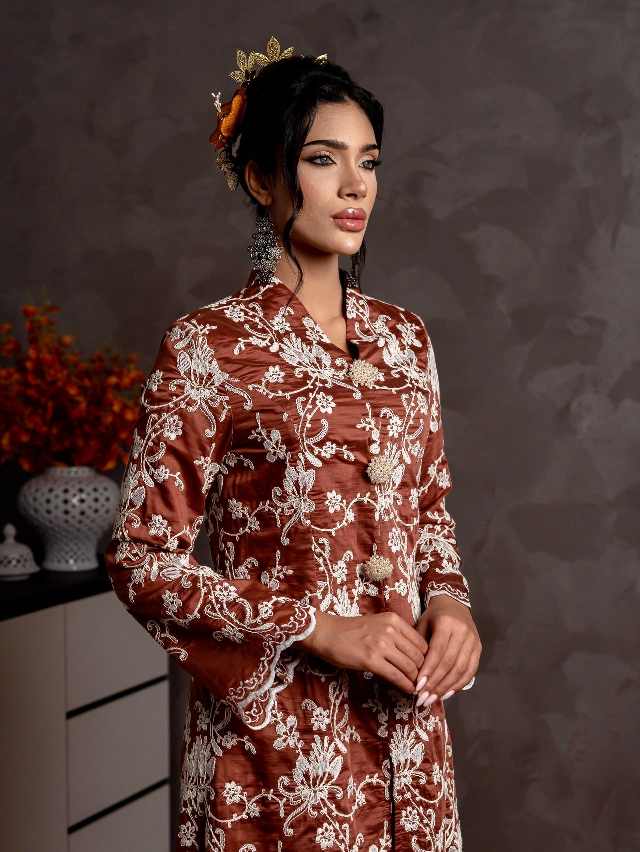 Kebaya Seri Ayura - Rich Brown EMANUEL FEMME