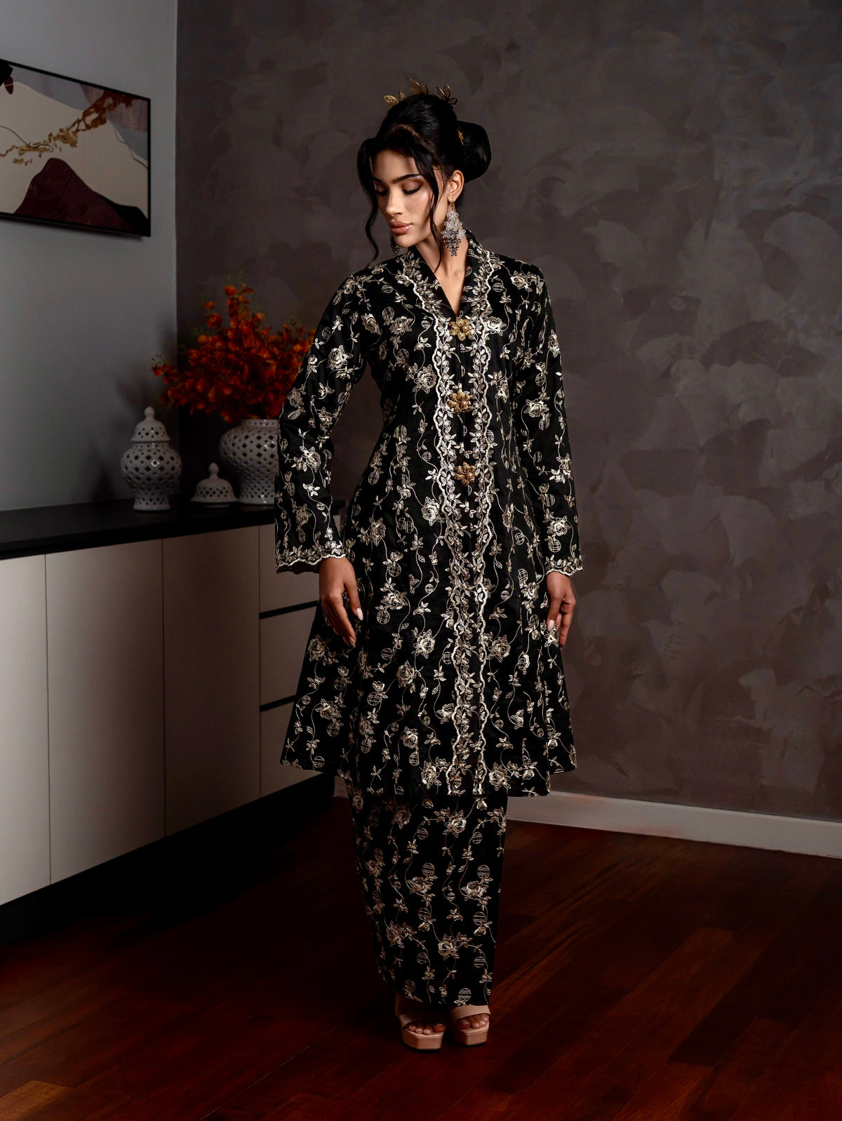 Qaseh Kebarung Classic - Black emanuelfemme