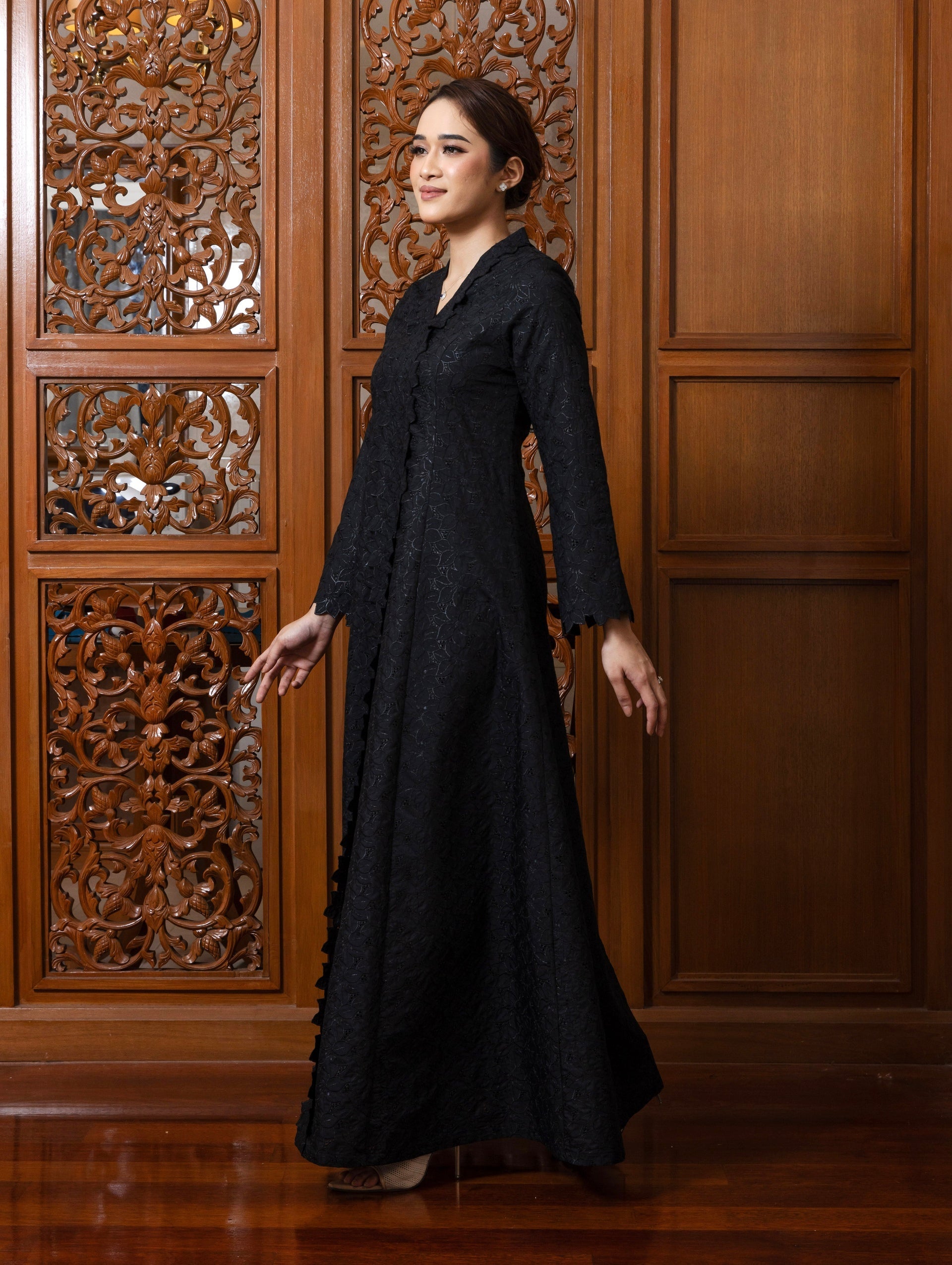 {LIMITED EDITION} Arabella Jubah Kebarung Classic - Bold Black EMANUEL FEMME