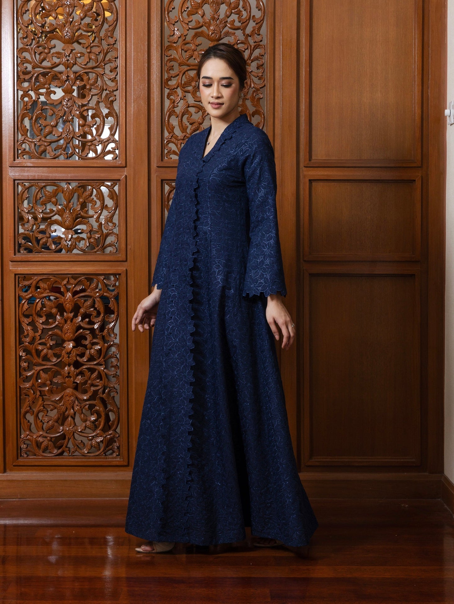 {LIMITED EDITION} Arabella Jubah Kebarung Classic - Navy Blue EMANUEL FEMME
