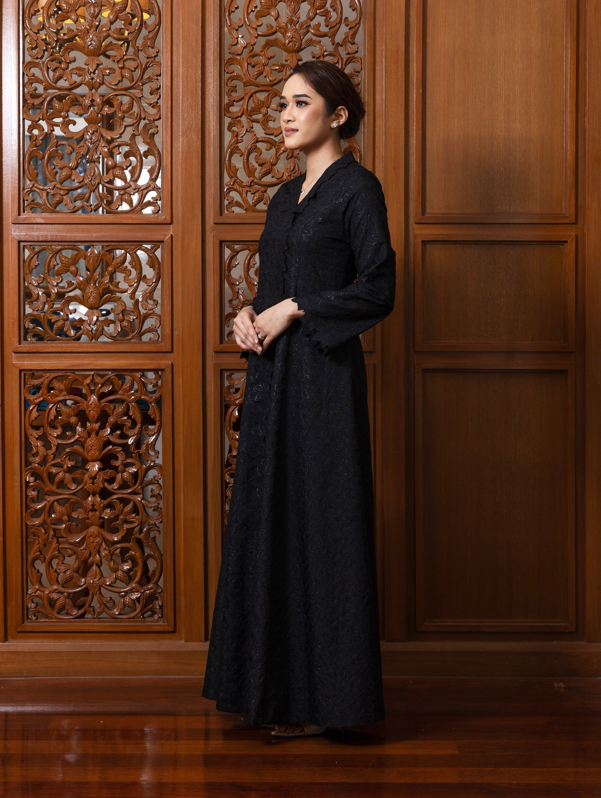 {LIMITED EDITION} Arabella Jubah Kebarung Classic - Bold Black EMANUEL FEMME