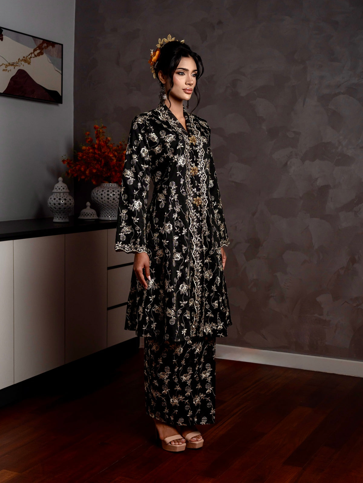 Qaseh Kebarung Classic - Black emanuelfemme