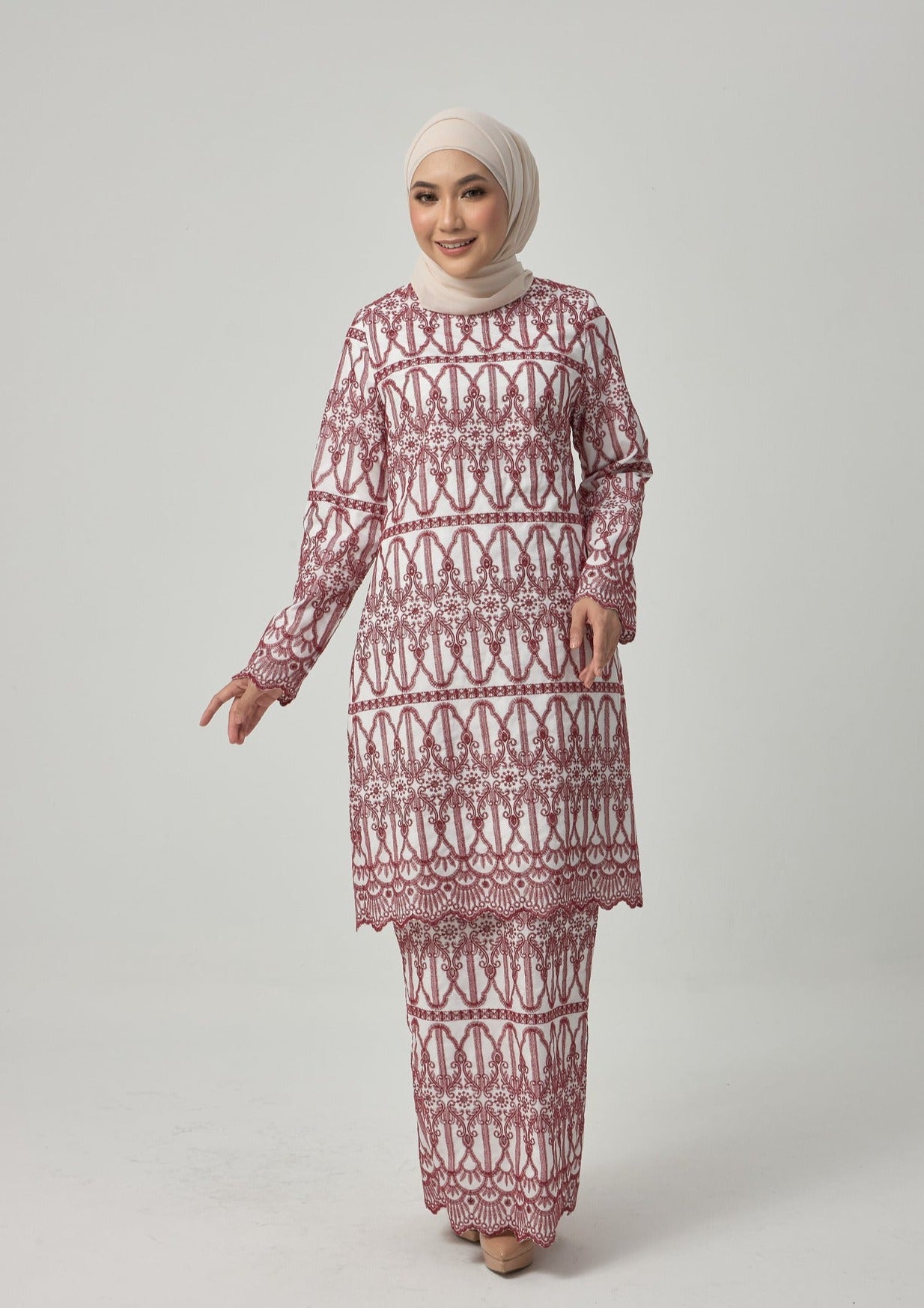 Levin Kurung Modern - Red EMANUEL FEMME