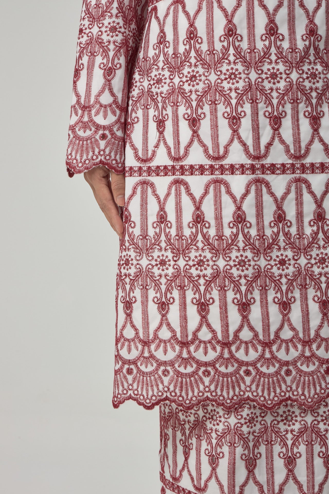Levin Kurung Modern - Red EMANUEL FEMME