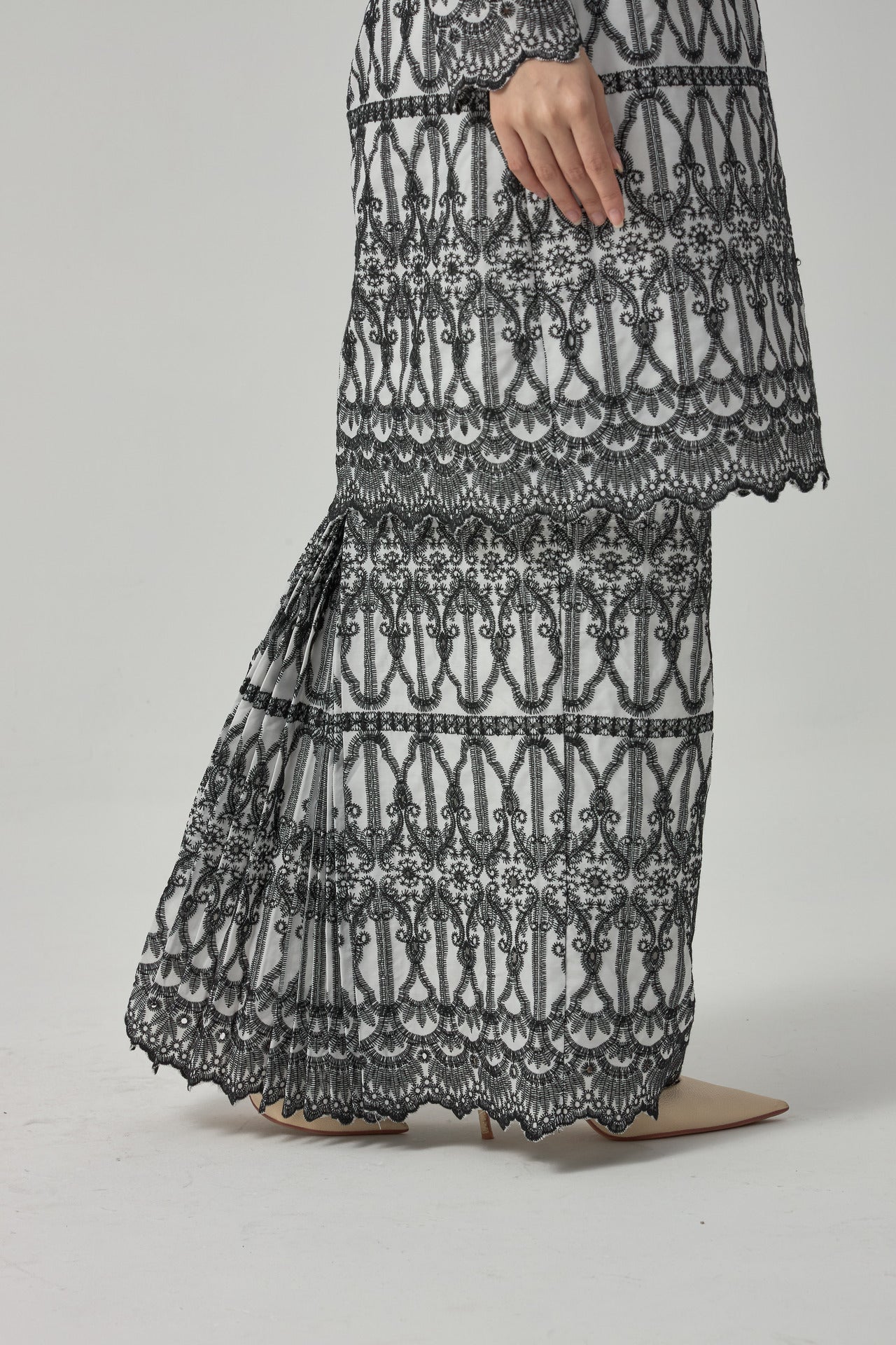 Levin Kurung Modern - Black EMANUEL FEMME