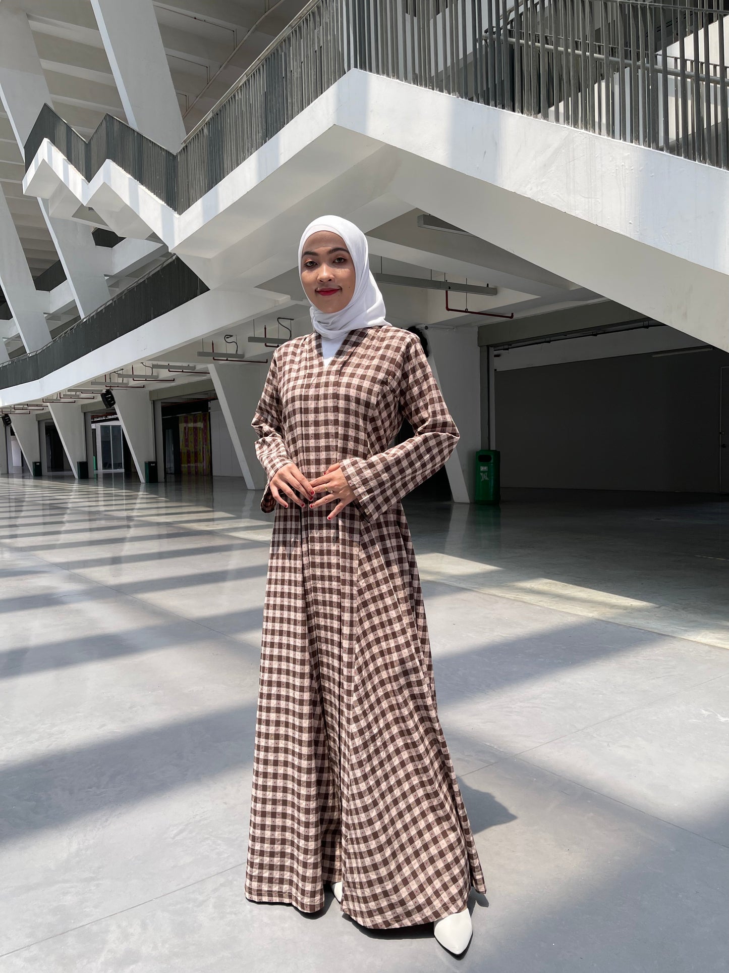Asqa Jubah Kebarung Modern - Brown emanuelfemme